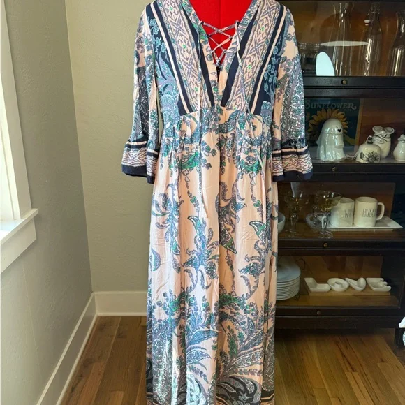Jodifl Boho Paisley Print Lace Up Neck Maxi Dress Size S NWT - Picture 1 of 10